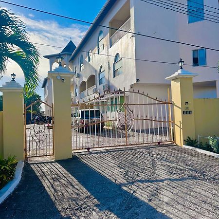 Spring Palm Estate Apartment St. Mary Exterior photo